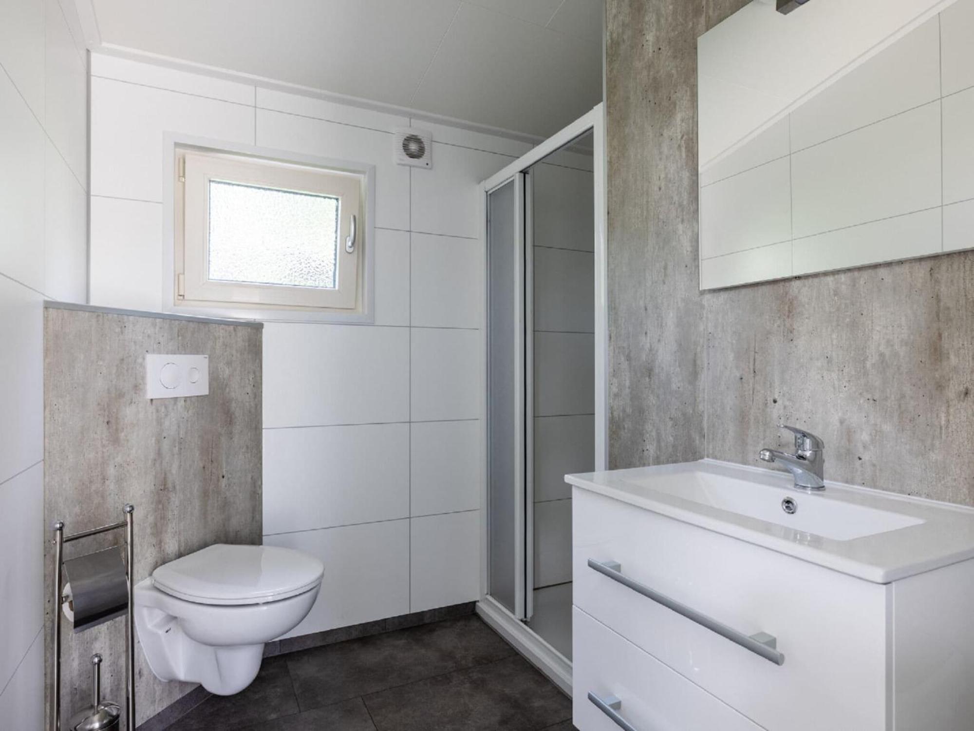 Comfortable Chalet With Combination Microwave Near The Veluwe โฮนเดอร์โล ภายนอก รูปภาพ