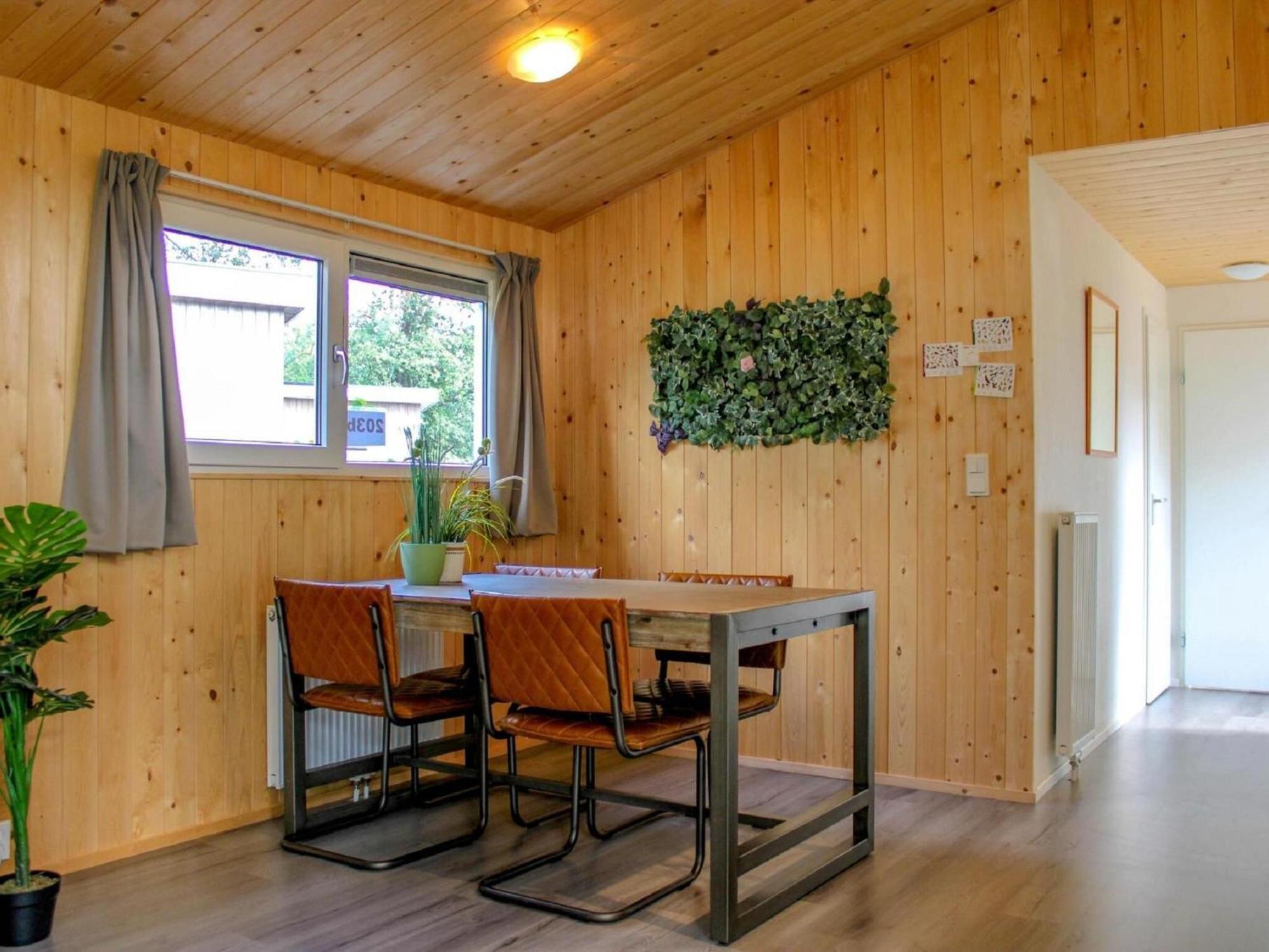 Comfortable Chalet With Combination Microwave Near The Veluwe โฮนเดอร์โล ภายนอก รูปภาพ